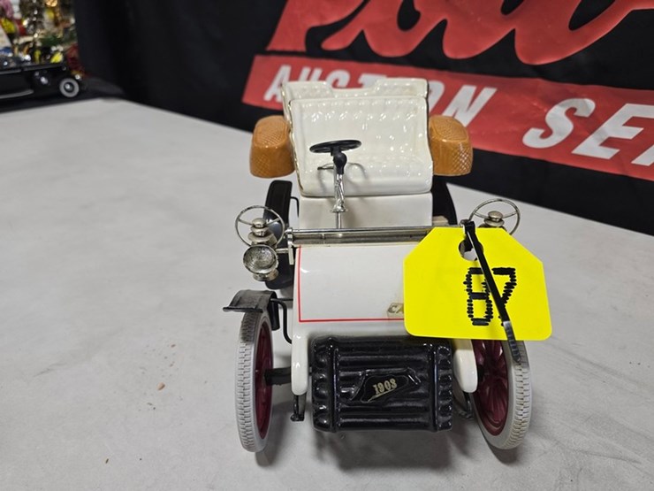 #87-•-mccormick-1903-cadillac-decanter-image-11