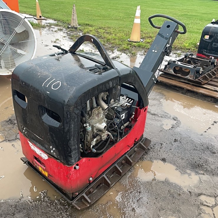 ATLAS COPCO MV500 REVERSIBLE PLATE COMPACTOR SUPPORT EQUIPMENT SN:BGF106378