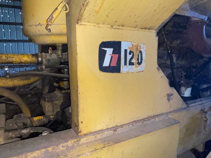 #5557-•-hough-120-payloader-image-24