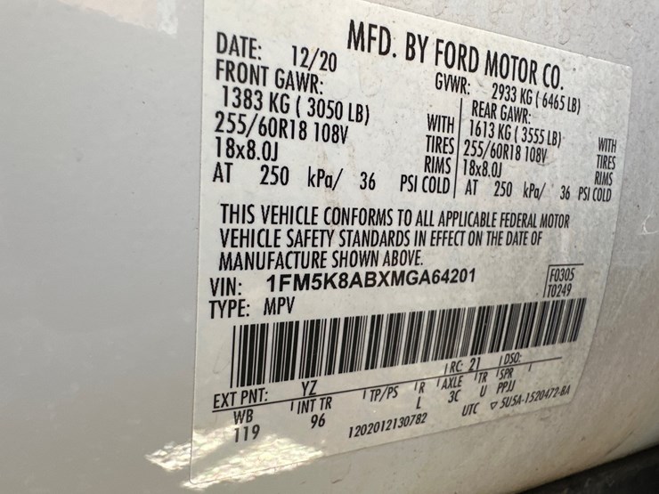 2021-ford-explorer-image-15