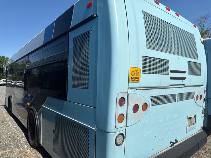 2012-gillig-low-floor-image-8