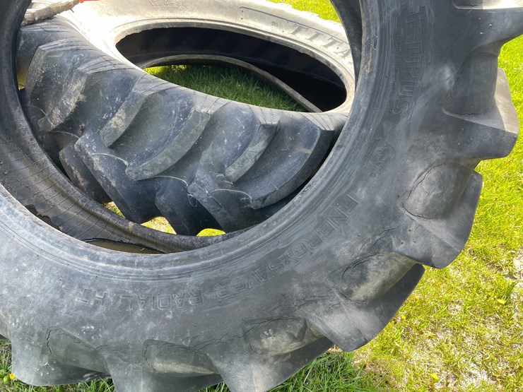 #5595-•-(2)-tractor-tires-image-4