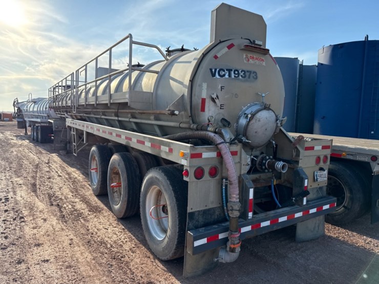 2012-dragon-165bbl-aluminu-vac-trailer-image-4