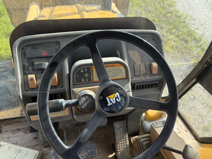 1998-caterpillar-426c-image-10