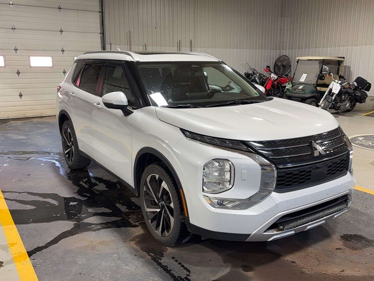 2024-mitsubishi-outlander-image-7