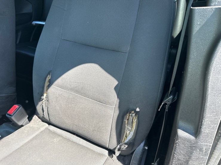 2019-ford-explorer-image-25
