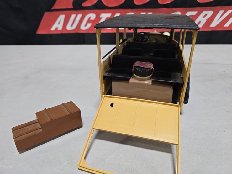 #84-•-jim-beam-1929-model-a-woodie-staton-wagon-decanter-image-13