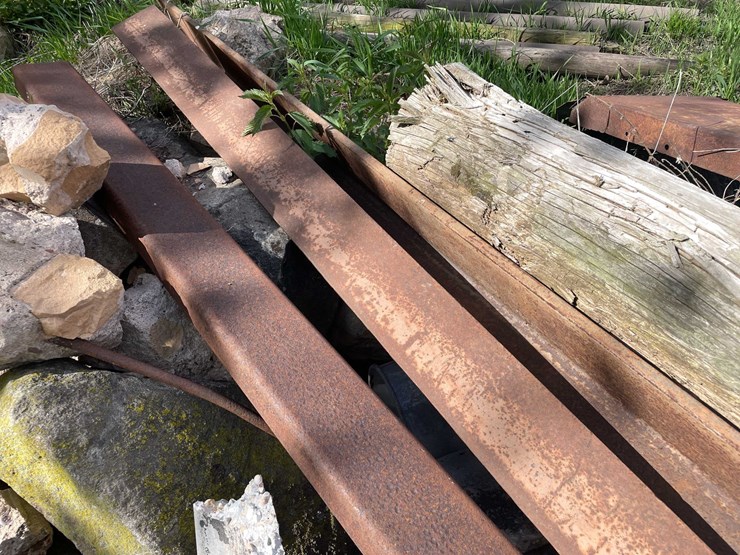 #5605-•-scrap-metal-image-20