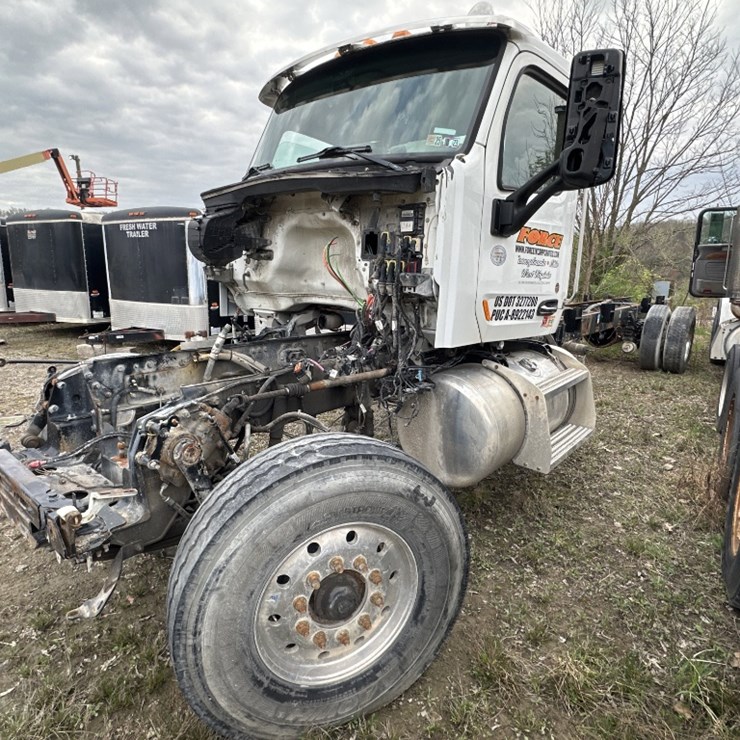 2019 PETERBILT 567