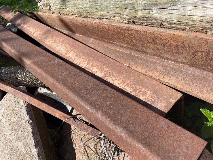 #5605-•-scrap-metal-image-19