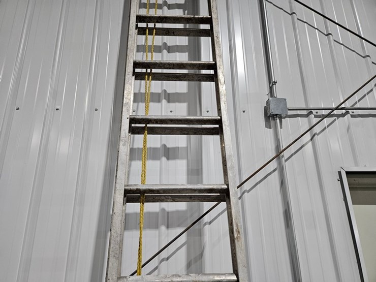 #15-•-keller-28'-aluminum-extension-ladder-image-5