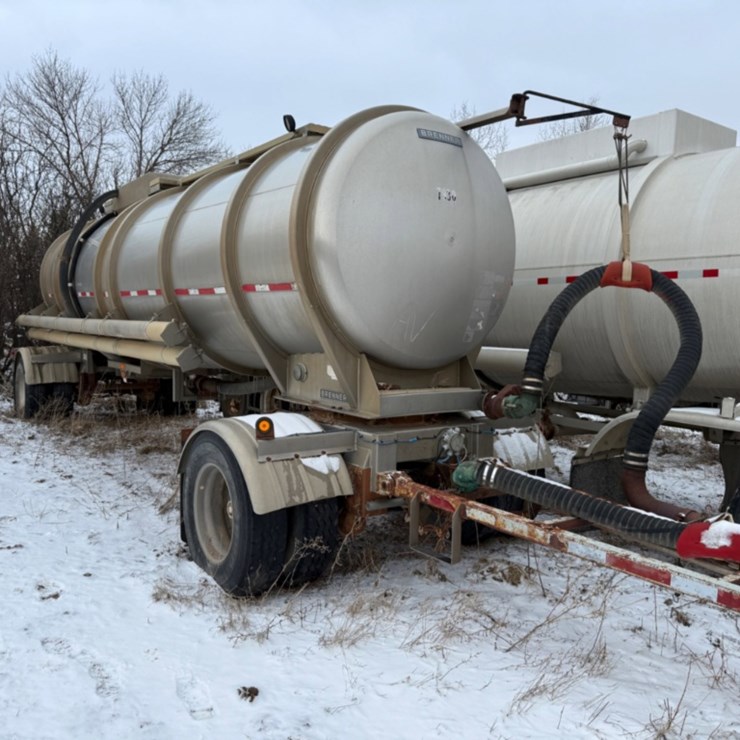 2011 BRENNER TANK PUP TRAILER