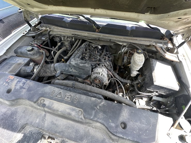 2014-chevrolet-2500-image-8