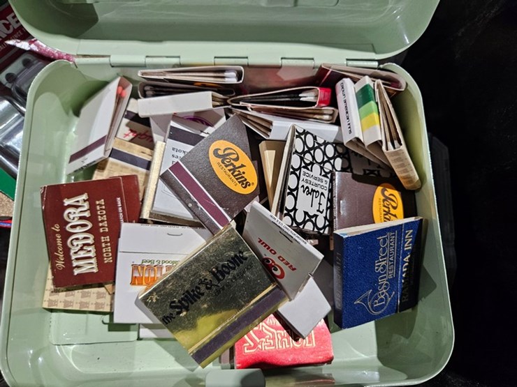 #71-•-lot-of-assorted-construction-items-image-4