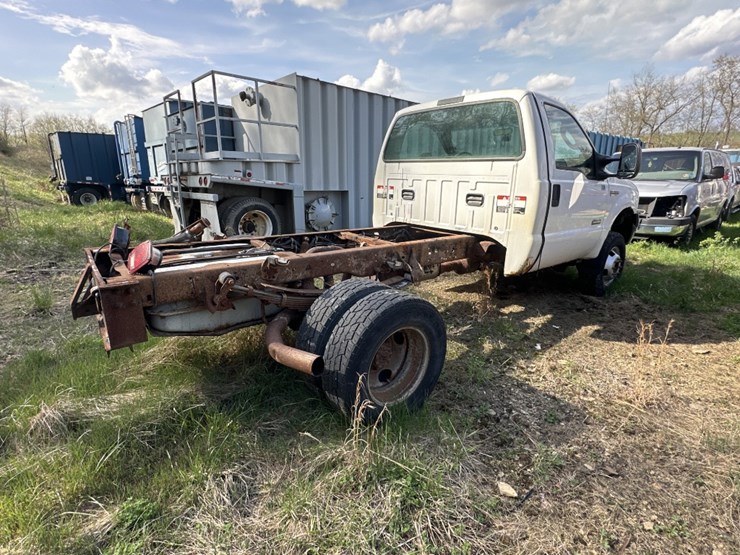 2005-ford-f350-image-4