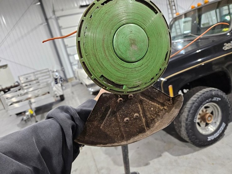 #12-•-john-deere-3000j-string-trimmer-image-12