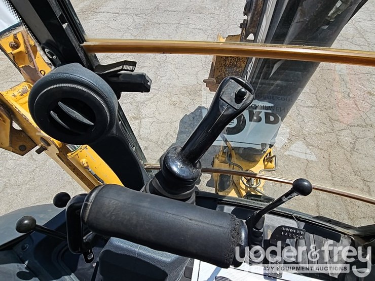 2018-deere-310sl-image-38