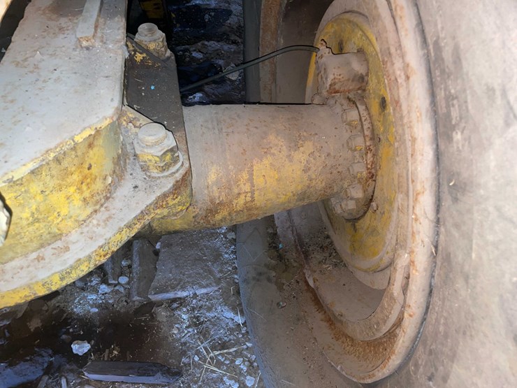 #5557-•-hough-120-payloader-image-101