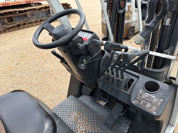 #16262-•-2015-nissan-cf50lp-forklift-image-6