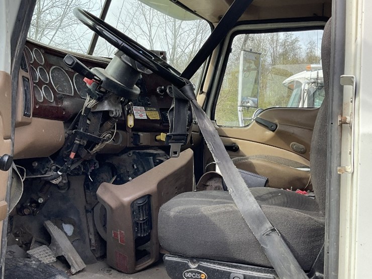2006-mack-cv713-image-7