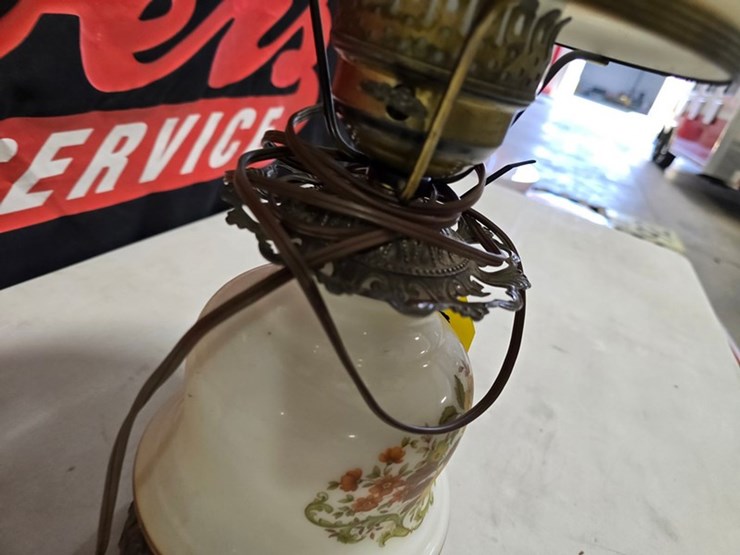 #72-•-antique-lamp-image-3