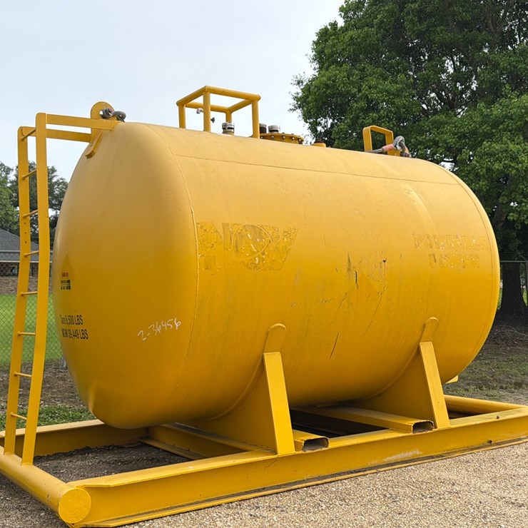 #36456 • R & S FAB FUEL TANK, 4,333 GALLONS