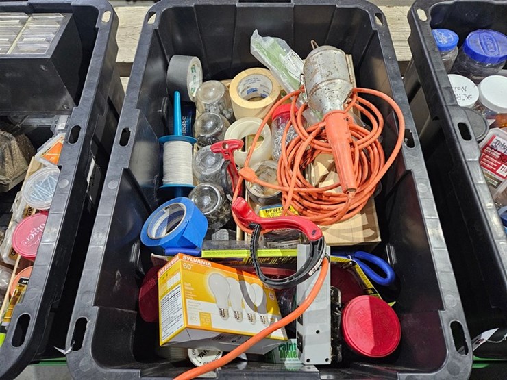 #69-•-lot-of-assorted-construction-items-image-1
