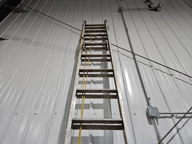#15-•-keller-28'-aluminum-extension-ladder-image-4