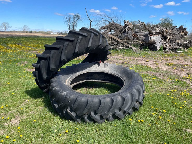 #5595-•-(2)-tractor-tires-image-2