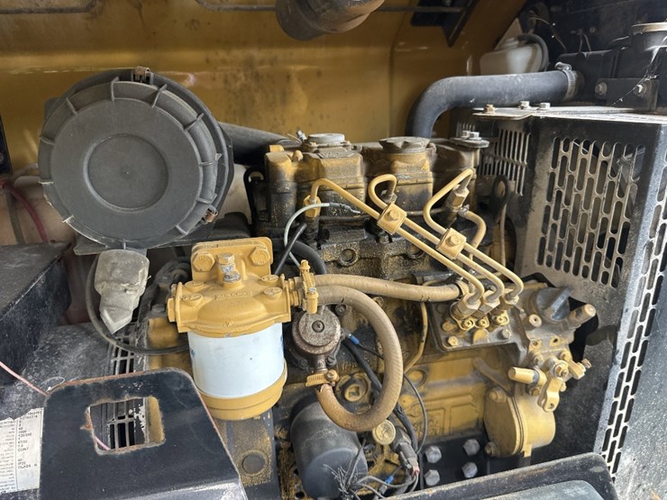 2013-caterpillar-c11-image-2