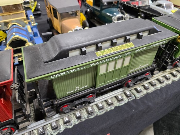 #76-•-jim-beam-decanter-train-set-image-15