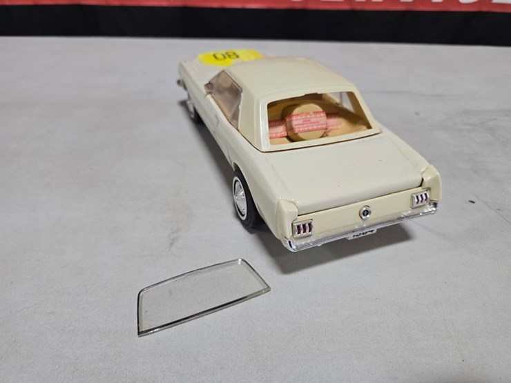 #80-•-jim-beam-1964-mustang-decanter-image-12
