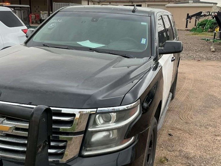 2020-chevrolet-tahoe-image-1