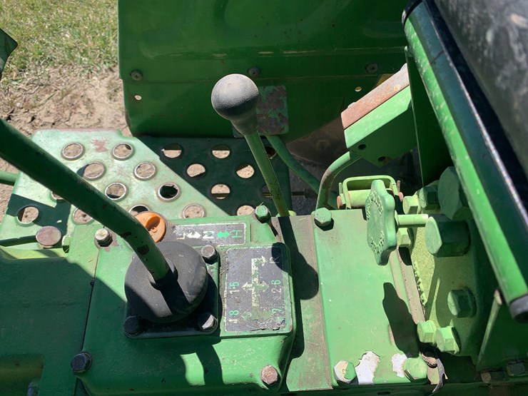 john-deere-850-image-13