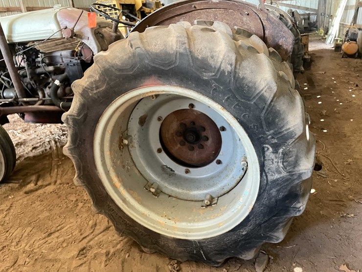 ford-tractor-image-56