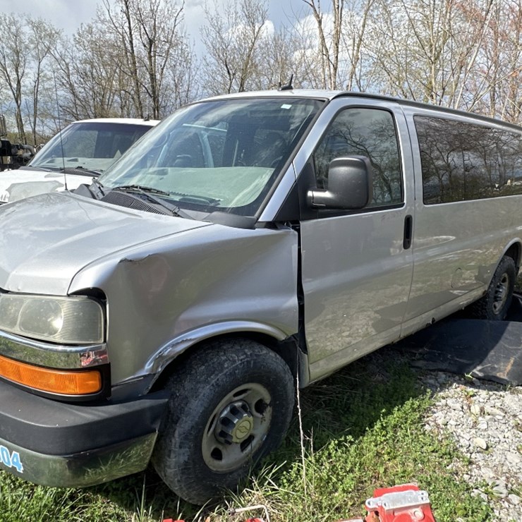 2012 CHEVROLET EXPRESS