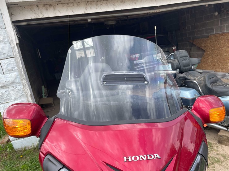 #5572-•-2012-honda-gold-wing-motorcycle-image-20