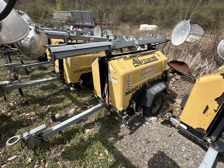 2015-caterpillar-c11-image-1