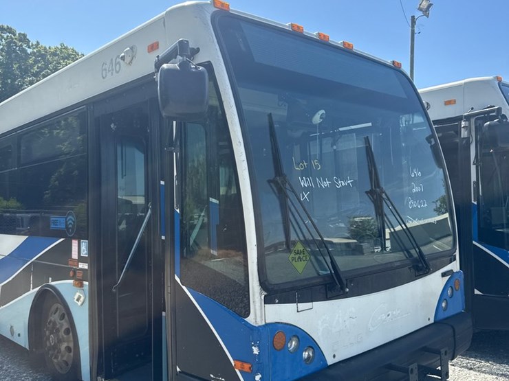 2007-gillig-low-floor-image-1