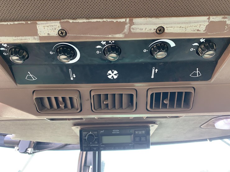 1983-john-deere-8650-image-18
