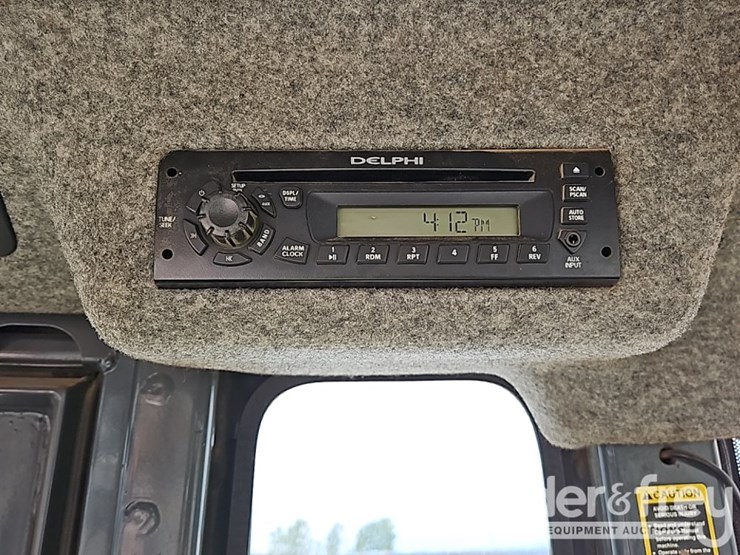 2014-deere-710k-image-37