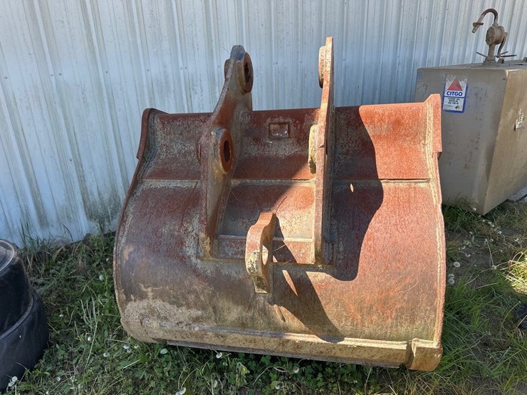 #51-•-strickland-backhoe-bucket-image-6