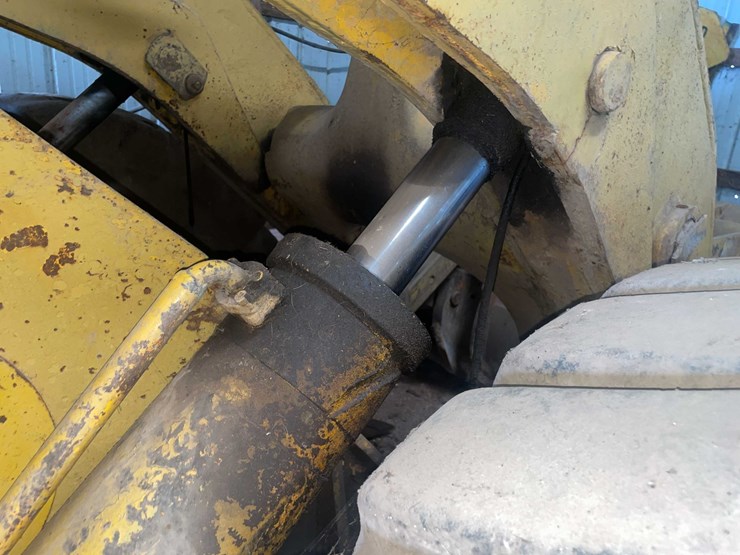 #5557-•-hough-120-payloader-image-47