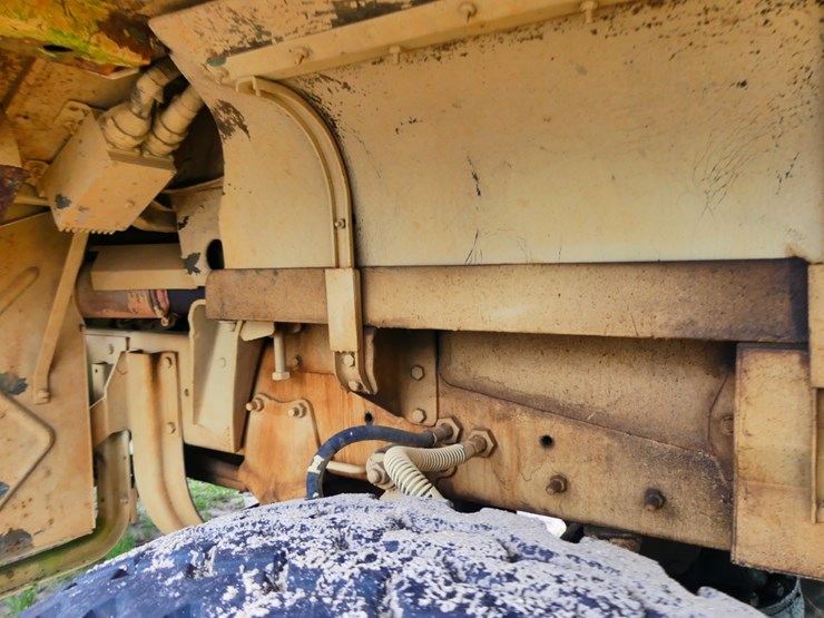 1984-amge-army-truck-image-18