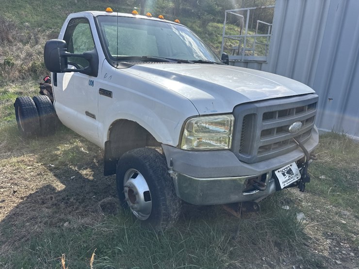 2005-ford-f350-image-3