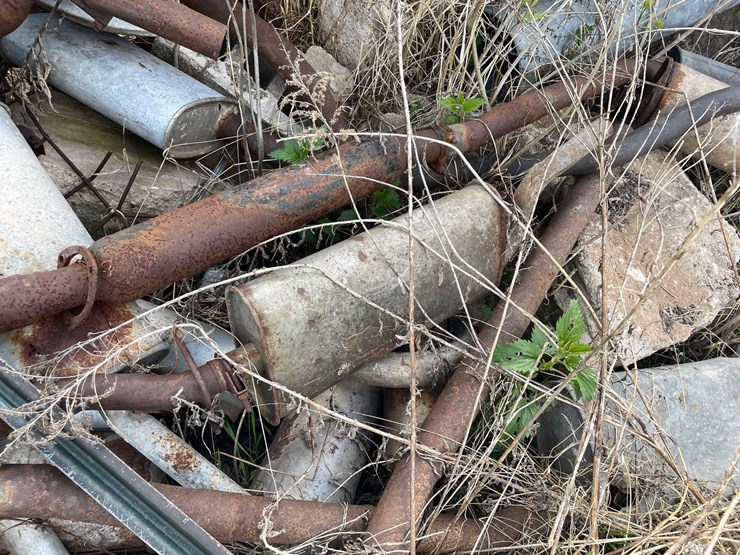 #5605-•-scrap-metal-image-13