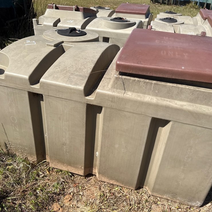 #27 • DURA-CAST OIL CONTAINER