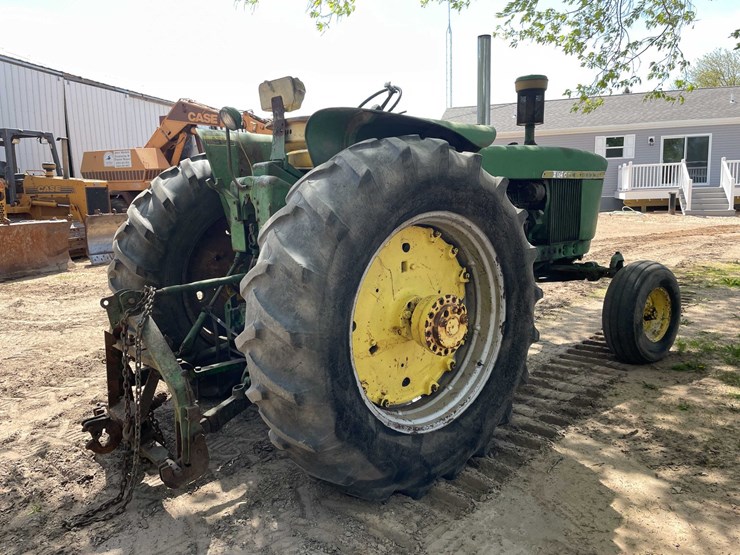 john-deere-4020-image-5