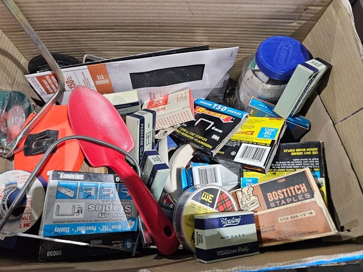 #87-•-2-boxes-of-hand-tools-image-7