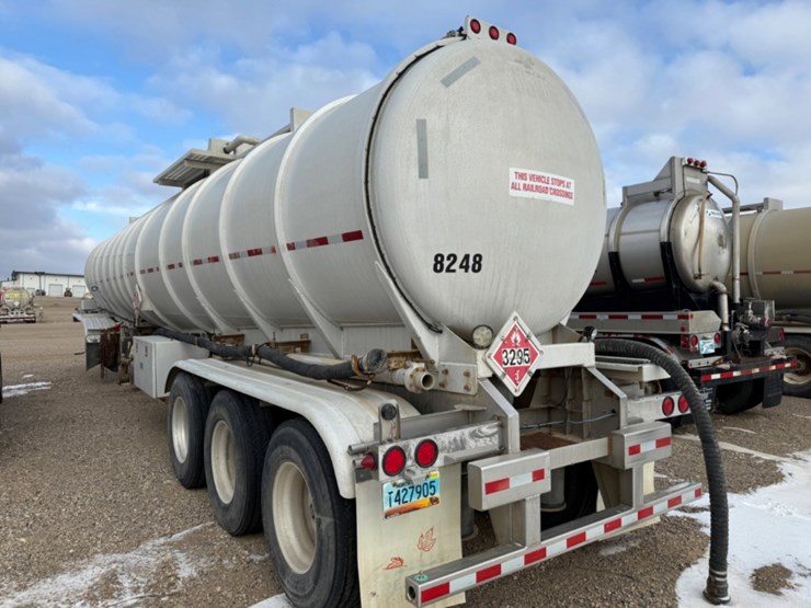 2012-.-tri-axle-crude-trailer-image-6